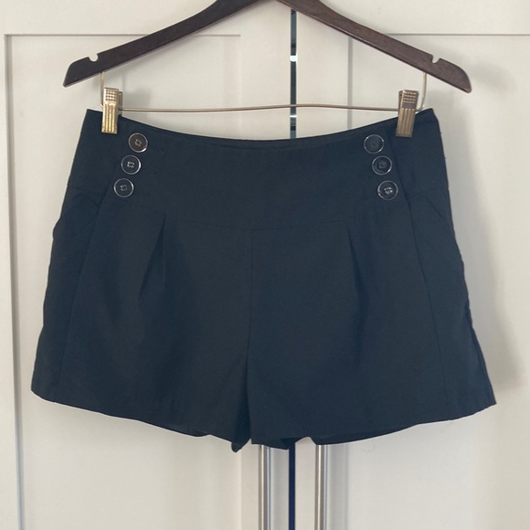 Ryu Pleated Front Black Shorts Size M - Picture 1 of 7